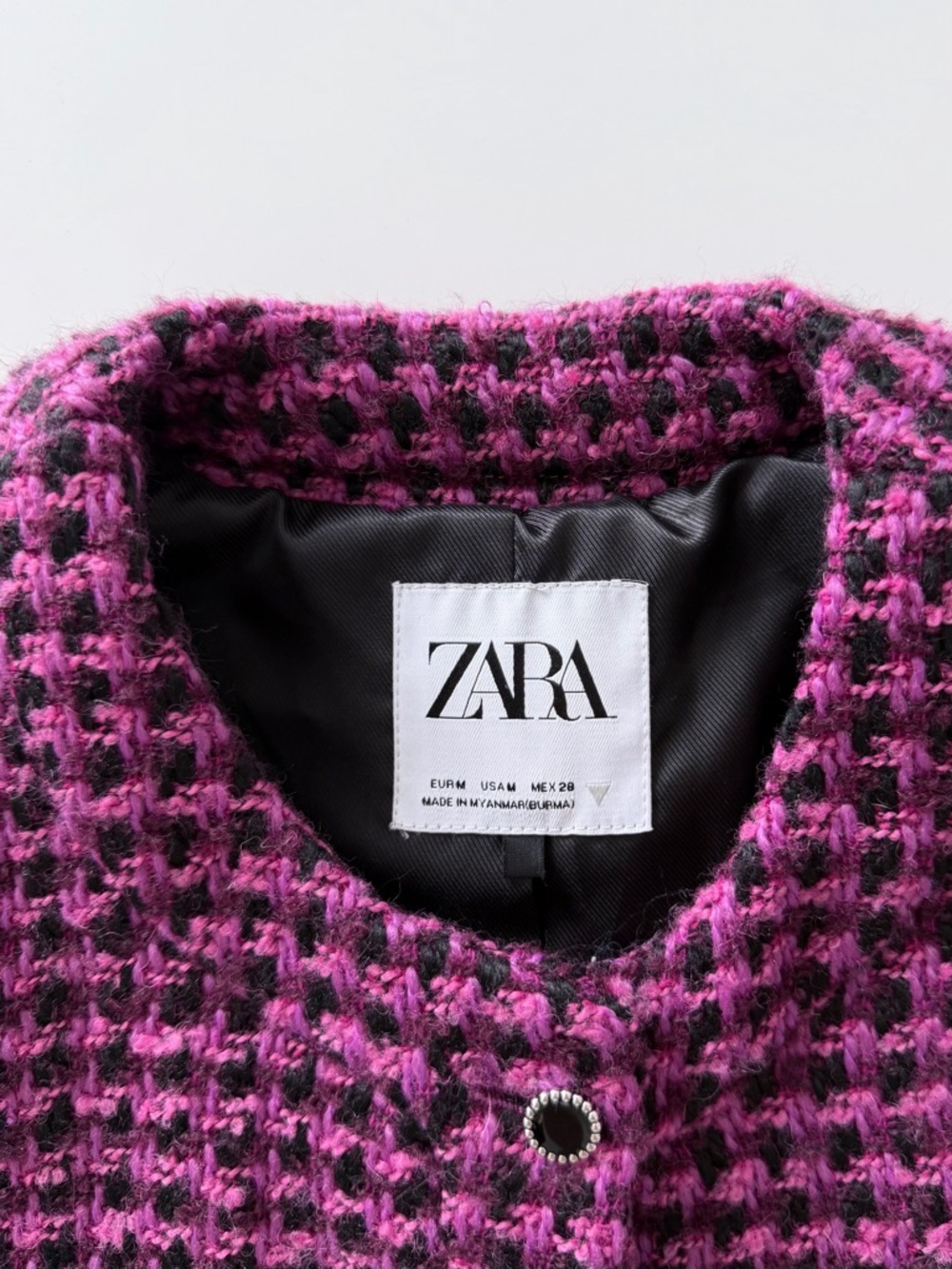ZARA Tweed Cropped Jacket Pink Black Wool Blend Button Front Size M - Picture 3 of 16